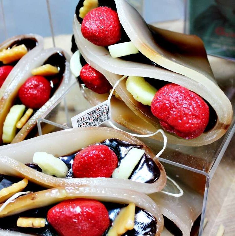 Πασχαλινή Λαμπάδα "Κρέπα" Πασχαλινή Λαμπάδα "Κρέπα"