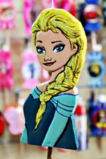 Πασχαλινή λαμπάδα "Πλακέτα 3D Πριγκίπισσα Frozen" - Image 2