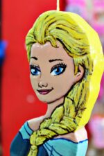 Πασχαλινή λαμπάδα "Πλακέτα 3D Πριγκίπισσα Frozen" - Image 3