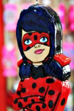 Πασχαλινή Λαμπάδα “Πλακέτα 3D Miraculous Ladybag” - Image 3