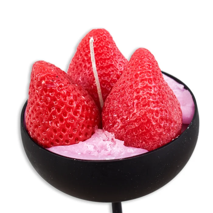 Πασχαλινή Λαμπάδα "Μαύρο Ποτήρι Φράουλες"